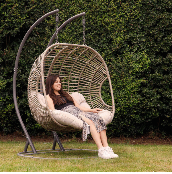 Stylish Hanging Egg Chair with Cushions - Comfortable Garden Swing with UV & Weather-Resistant Basket - Image 4