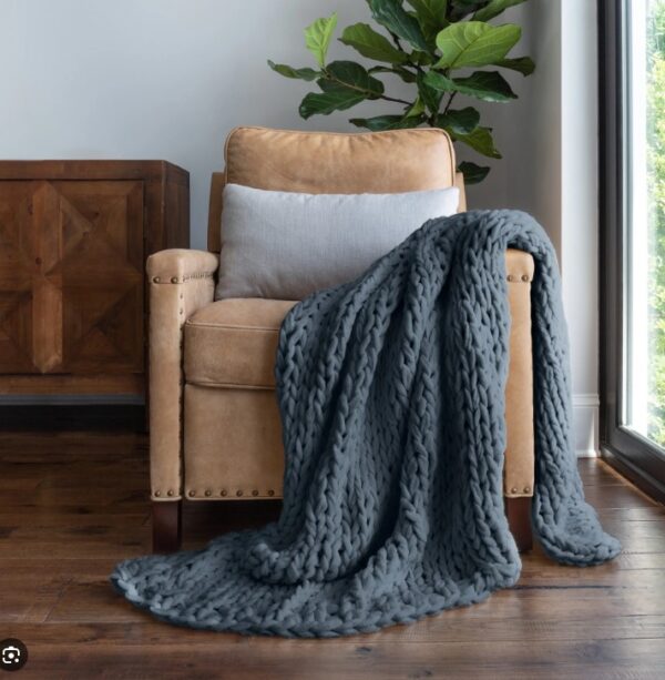 Luxe Throw Blanket – Chunky Knit